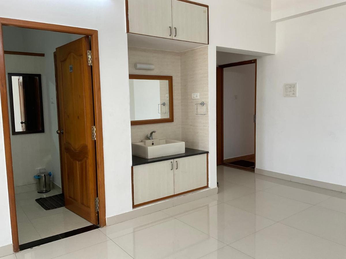 Fiesta House Pallikaranai Chennai Eksteriør bilde
